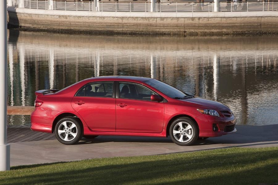  Toyota Corolla 2011 года  (фото 75 из 76)